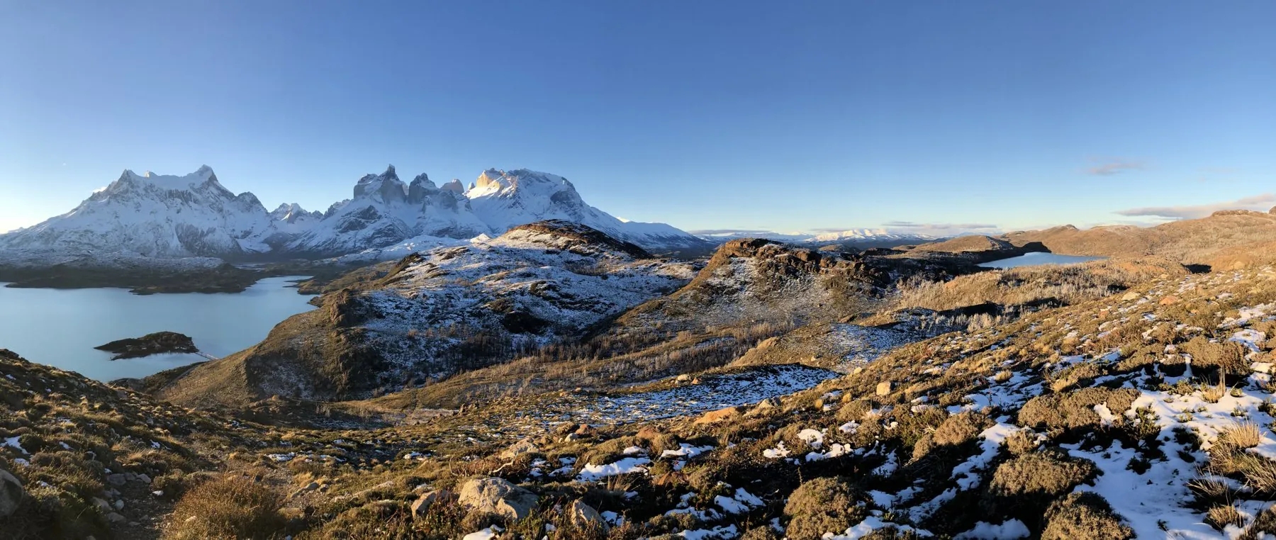 El macizo del Paine con nieve de fin de invierno